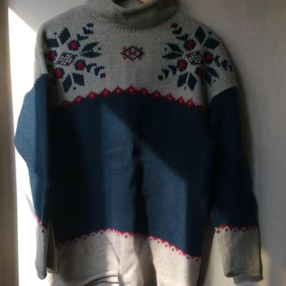 Eddie Bauer Fair Isle Sweater, Teal/Grey/Red sz S - Picture 3 of 3